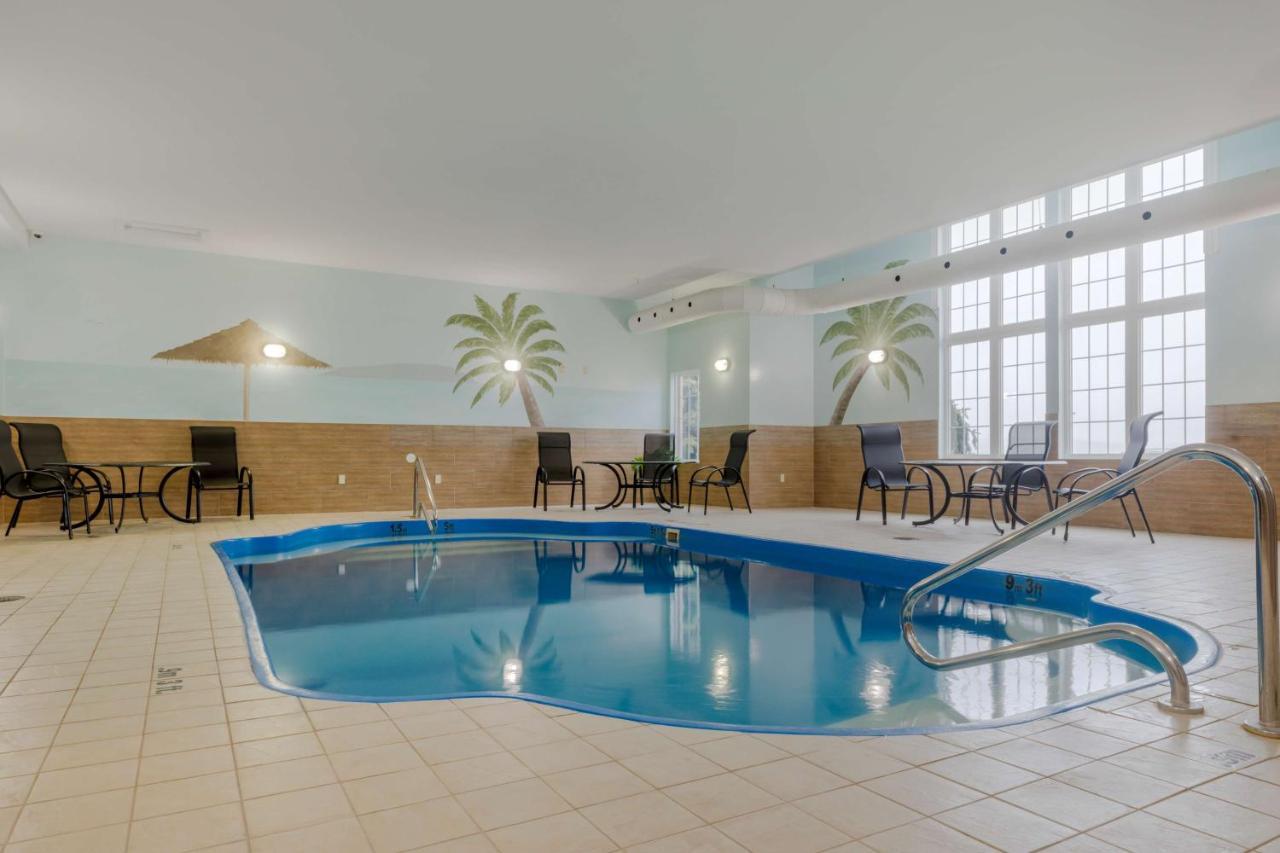 Best Western Plus Woodstock Hotel Conference Centre Екстериор снимка