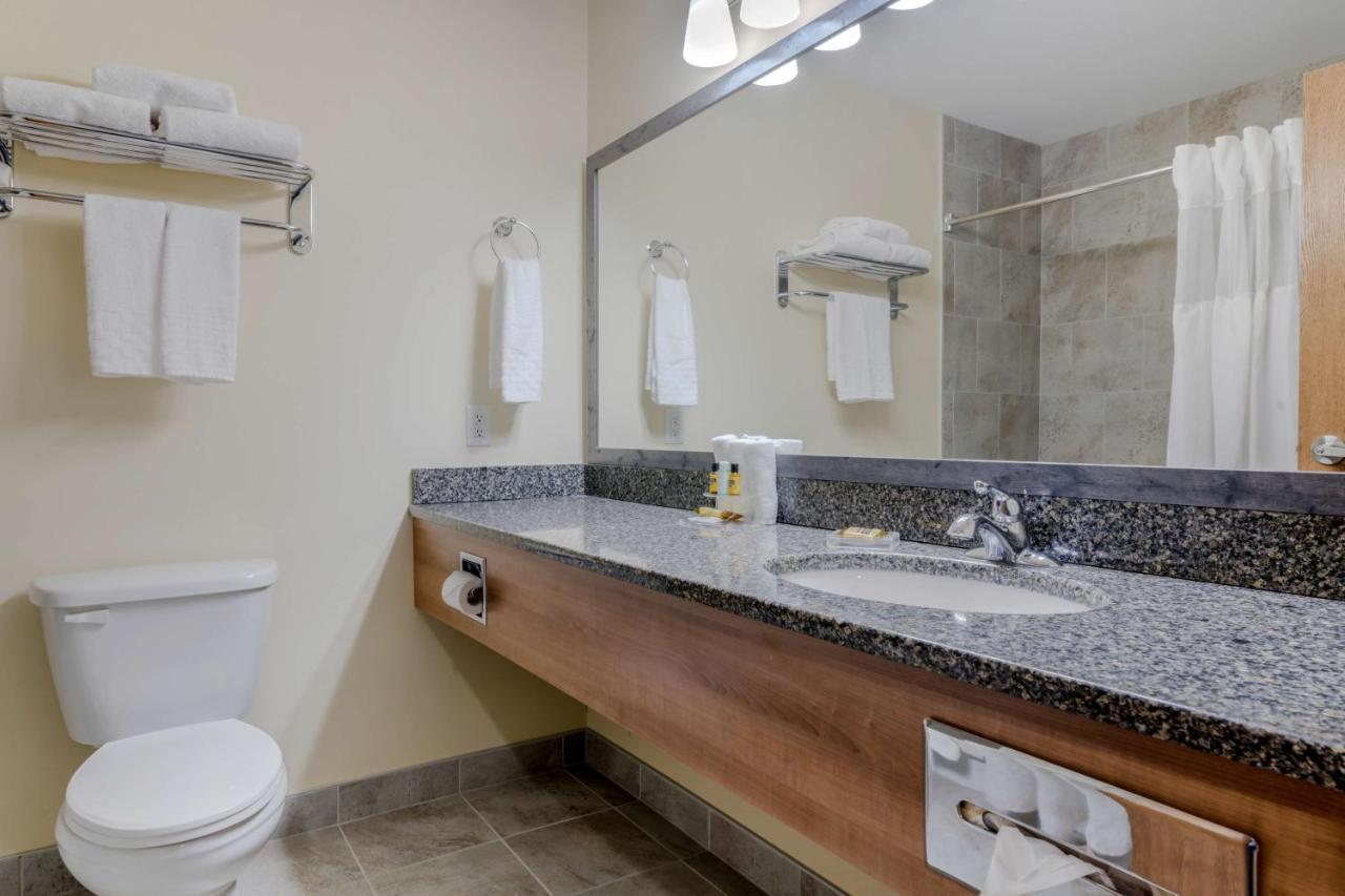 Best Western Plus Woodstock Hotel Conference Centre Екстериор снимка