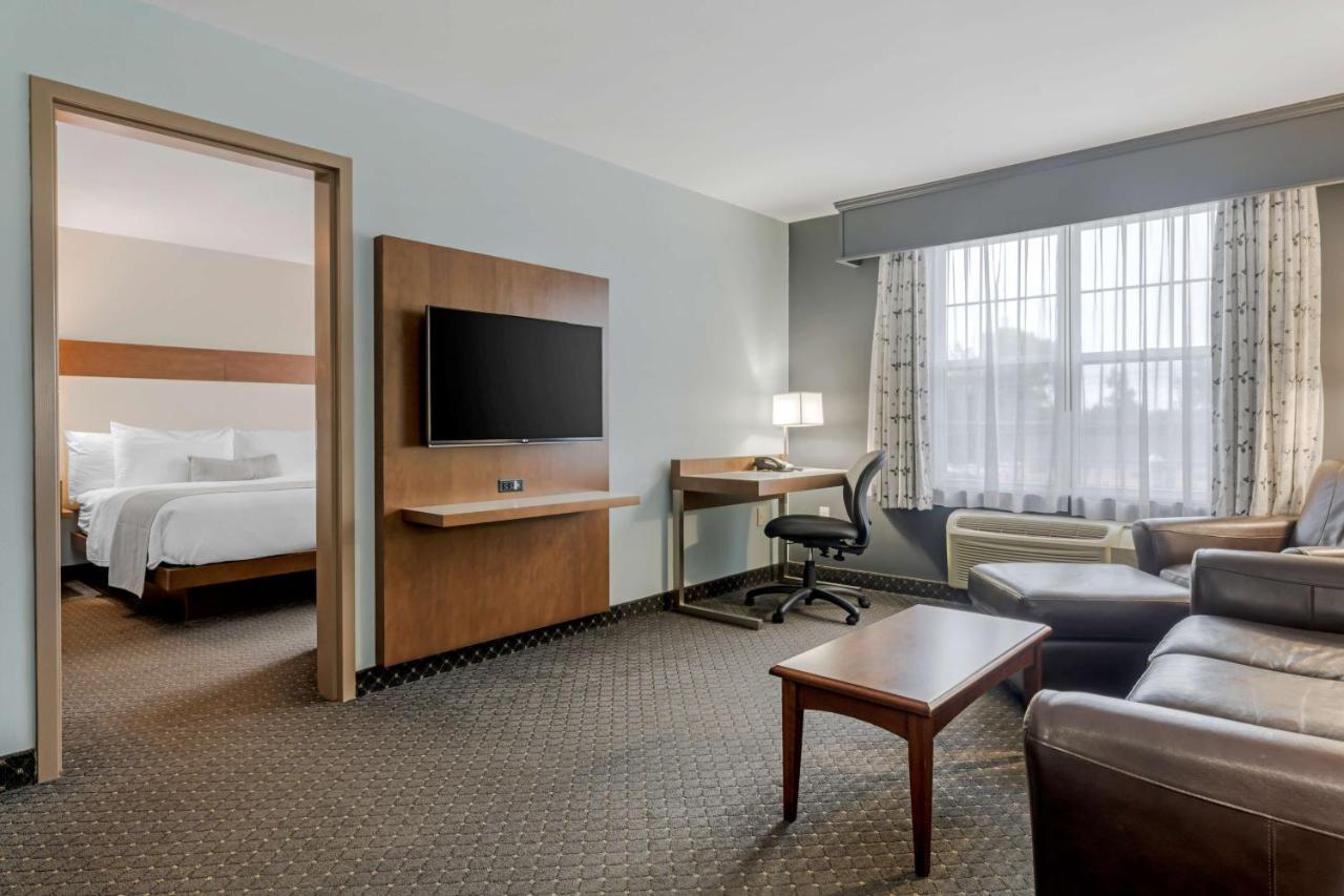 Best Western Plus Woodstock Hotel Conference Centre Екстериор снимка