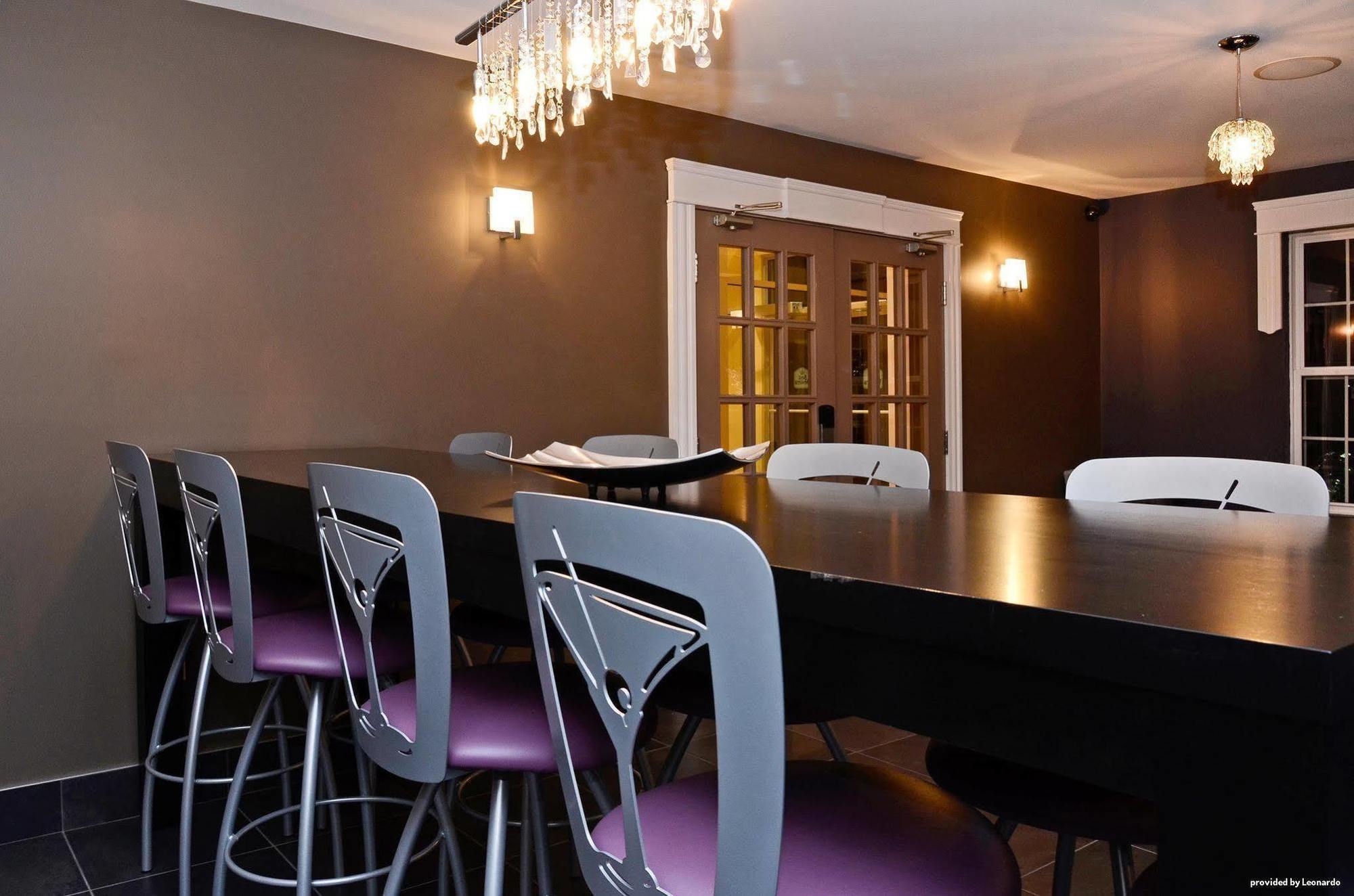 Best Western Plus Woodstock Hotel Conference Centre Стая снимка